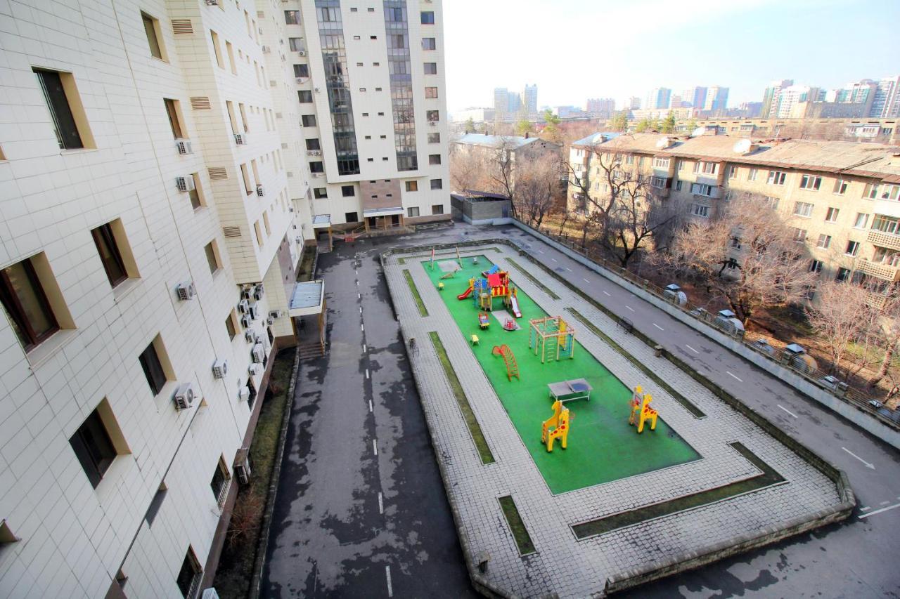 3-Комнатная Рядом Ботаничесикй Сад, Атакент Almaty Extérieur photo